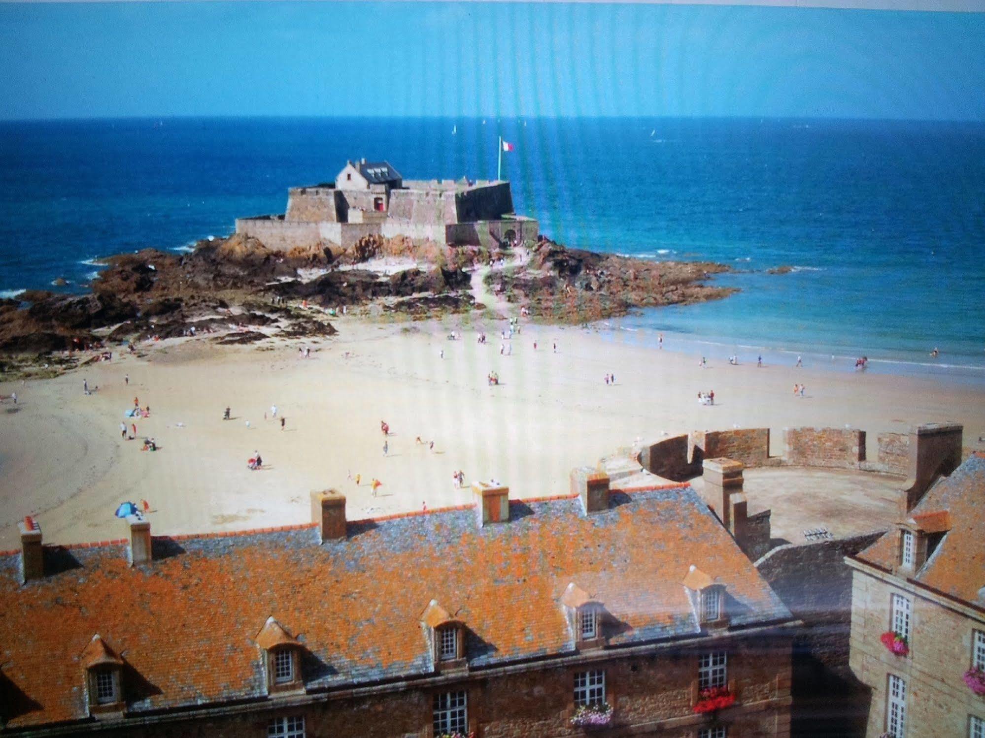 Appartement Saint Malo Vue Sur Mer Et Sur Intra Muros, Ferry, Plage Et Commerces A 50 M Exteriér fotografie