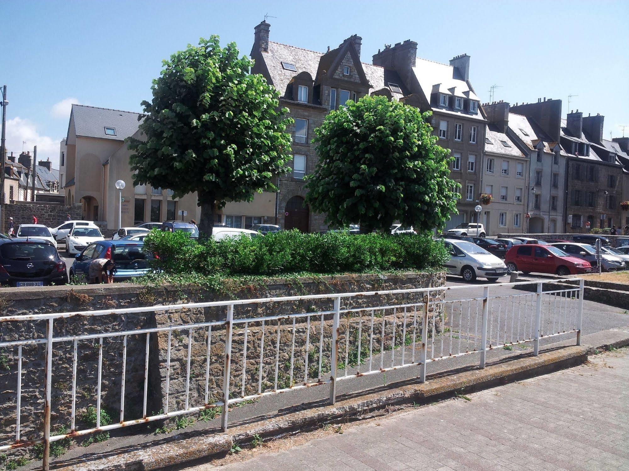Appartement Saint Malo Vue Sur Mer Et Sur Intra Muros, Ferry, Plage Et Commerces A 50 M Exteriér fotografie